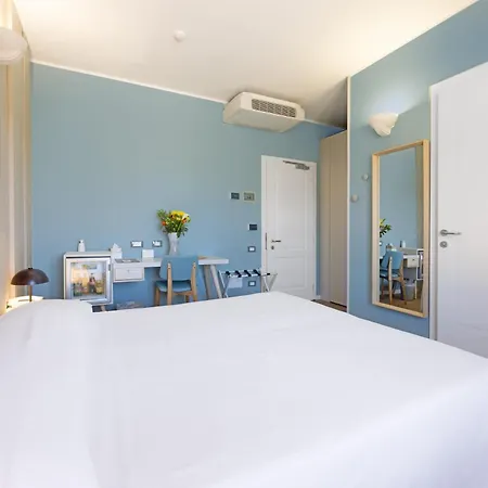 Szálloda Riva Del Sole 4*